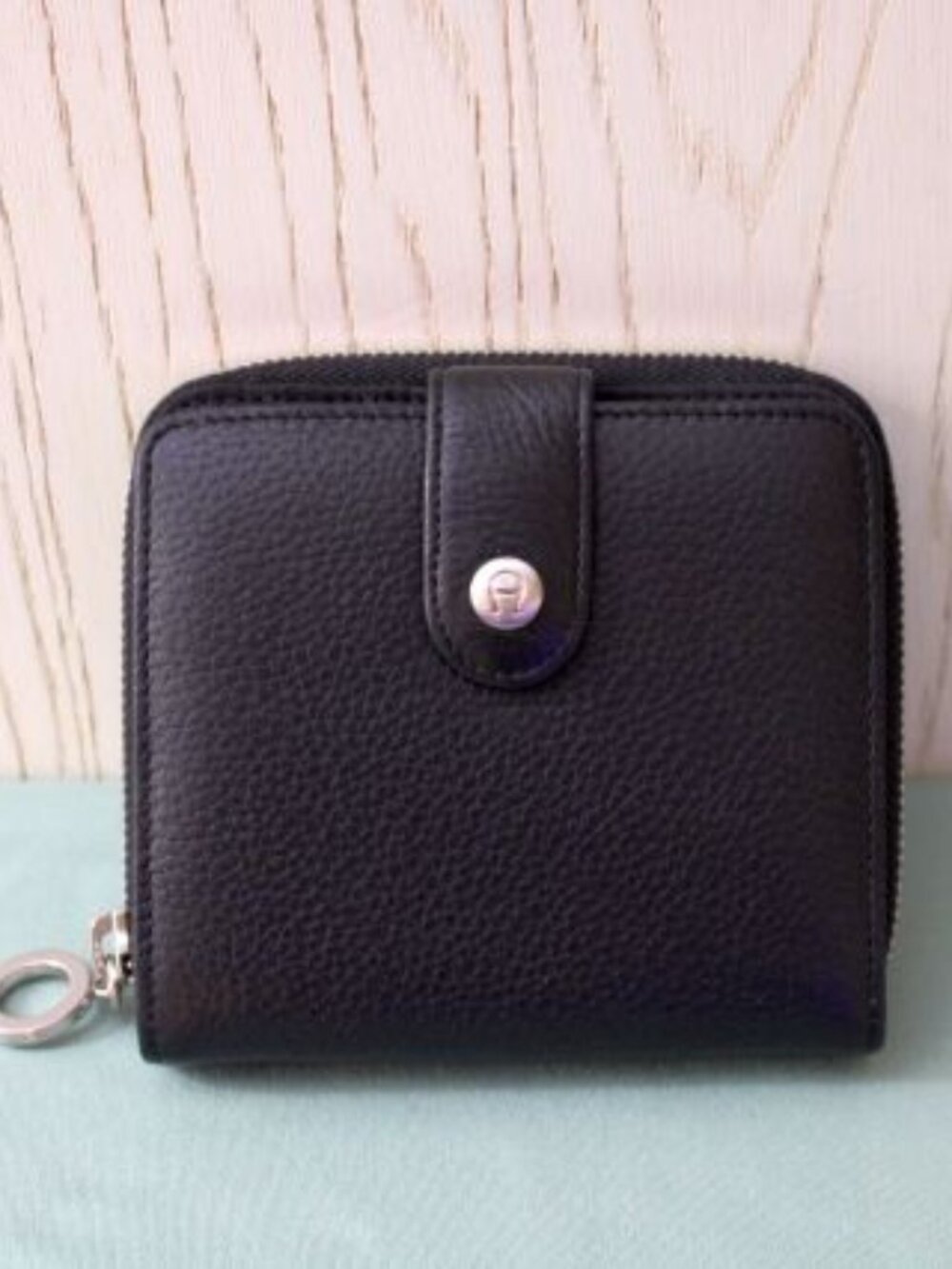 Etienne Aigner Women's Black Wallet - Like New